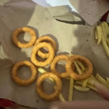 Whopper Menüsü Eksik, Soğuk Ve Ezilmiş Ücret İadesi Talebi