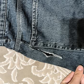 LCW Kot Pantolonunda Beklenmeyen Hızlı Yıpranma Ve Delikler