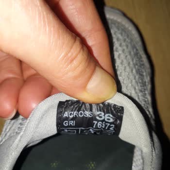 Siparişte Tek Ayakkabı Gönderildi, Eksik Eş Gönderilmesi Talep Ediliyor