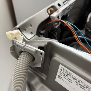 Hasarlı Bosch Çamaşır Makinesi İçin Ücretsiz Yeni Değişim Talebi