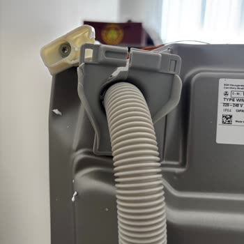 Hasarlı Bosch Çamaşır Makinesi İçin Ücretsiz Yeni Değişim Talebi