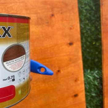 Kutu Görselindeki Rustik Koyu Meşe Rengi Gerçekte Turuncu