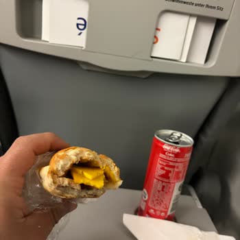 Sunexpress Uçuşunda Soğuk Ve Kalitesiz Sandviç