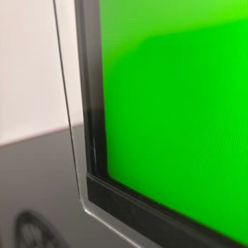 Kurulum Sonrası Televizyonun Öne Eğik Durması Ve Işık Sızması