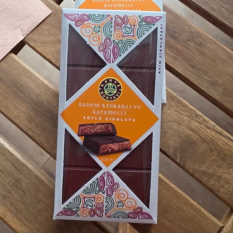 Kahve Dünyası Bademli Karamelli Çikolata İçeriğindeki Kalite Düşüşü Ve İade Talebi