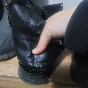 Botların Yapıştırılması Kabul Edilemez, İade Veya Yenisi Talebi