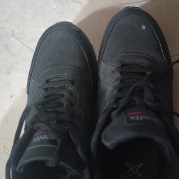 FLO Ayakkabısında Kısa Sürede Yırtılma Ve Değişim Talebi