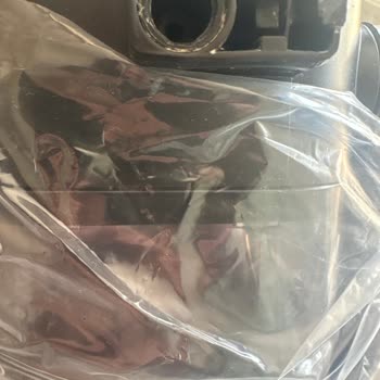 Yeni Grundig Kahve Makinesinde Süt Haznesi Plastik Parçasının Kırılması Ve Garanti Değişim Talebi