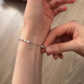 Swarowski Bilekliği İkinci Kullanımda Koptu, Garanti Reddiyle Mağdur Oldum