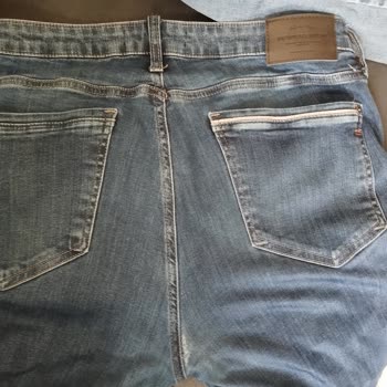 Mavi Pantolonların 4 Ayda Yırtılması Ve Değişim Talebi