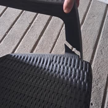 Teslimat Sonrası Hasarlı Bahçe Sandalyeleri Ve İade Reddi Karşı Tam İade Talebi