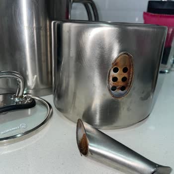 Korkmaz Çeyiz Paketi Demlikte Paslanma Ve Ağız Kısmının Düşmesi