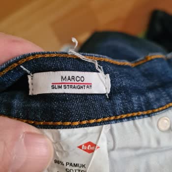 Lee Cooper Marco Slim Pantolonunda Sol Paça Asimetrik Dönüklük Ve Kalıp Hatası