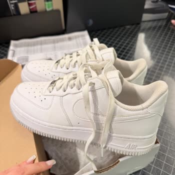 Nike Ayakkabısının Logo Dikişindeki Ayıplı Ürün Ve Red Kararı