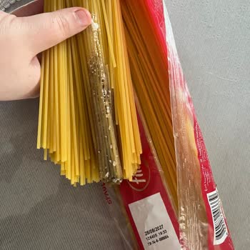 Filiz Spagetti Ürününün Küflenmesi Ve Sağlık Riski