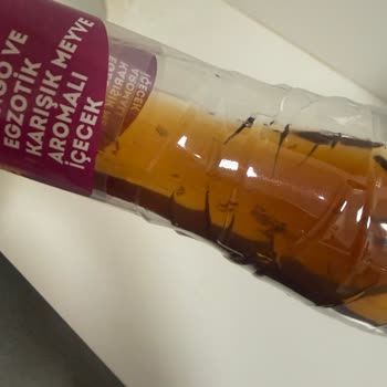 Lipton Ice Tea'de Kağıt Parçası Ve Solucan Benzeri Yabancı Maddeler