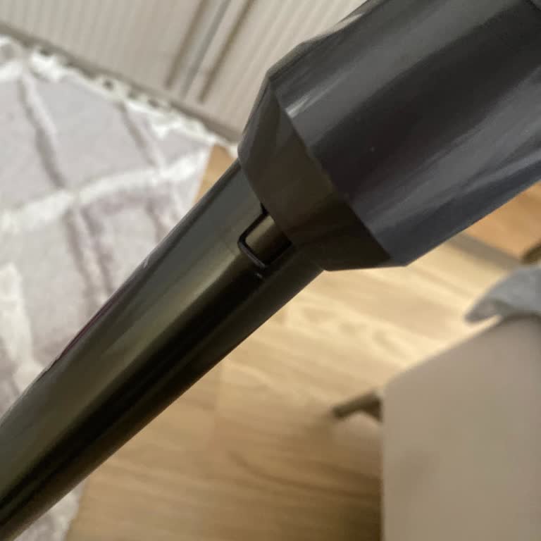 Dyson V12 Süpürge Borusu Kırıldı Ve Müşteri Hizmetleri Çözüm Sunmadı