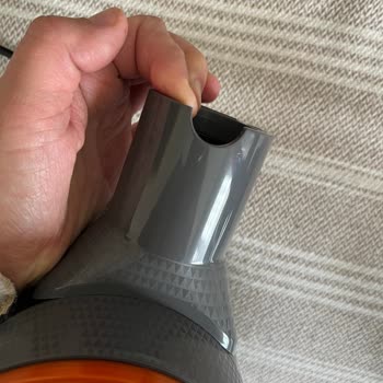 Fantom Pluto S 6000 Bin Süpürgesinin Plastik Ucunda Çatlama Ve Kalite Sorunu, Değişim Talebi