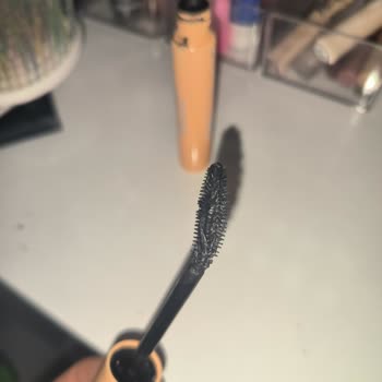 Kusurlu Fırça Sebebiyle Golden Rose Prestige Black Curl Maskara Değişim Talebi