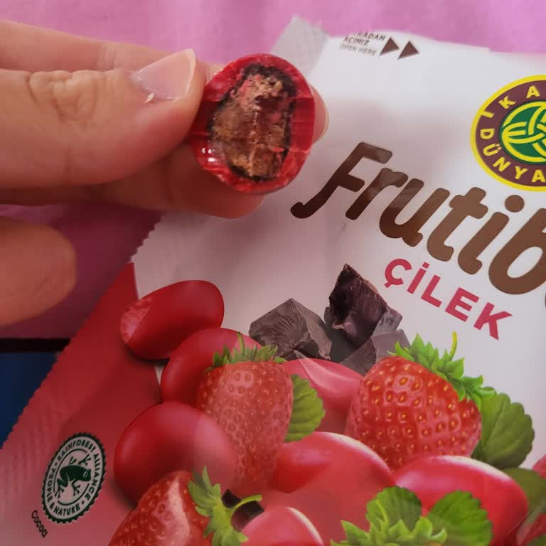 A101'de Satın Alınan Frutibon Çilek Paketi İçeriği Ambalajıyla Uyuşmuyor