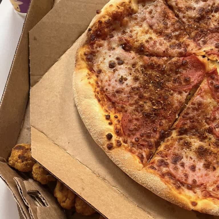 Eksik Sarımsak Soslu Pizza Ve Yetersiz Çözüm Teklifi