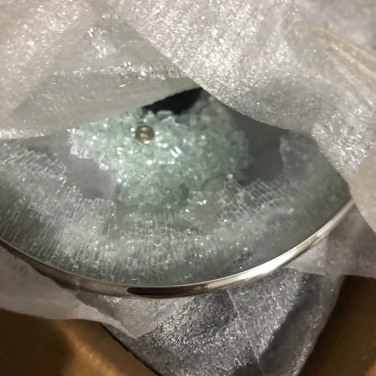 Kırık Kapak İçin Hızlı Ve Ücretsiz Değişim İsteği