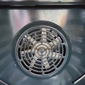 Garanti Süresi İçinde Boya Dökülmesi Ve Paslanma Nedeniyle Yeni Ankastre Fırın Talebi