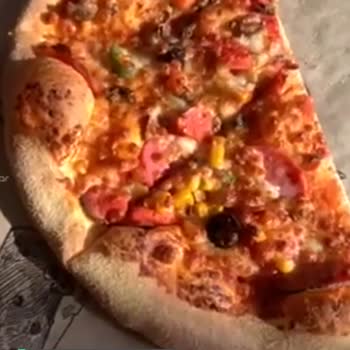 Domino's Pizza Ücrette Bol Kalite De Az Malzemos!