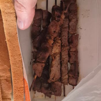 Yemeksepeti Üzerinden Çiğ Köfte Ve Çiğ Kuzu Şiş Pişmiş Gönderildi, Hijyen Sorunu