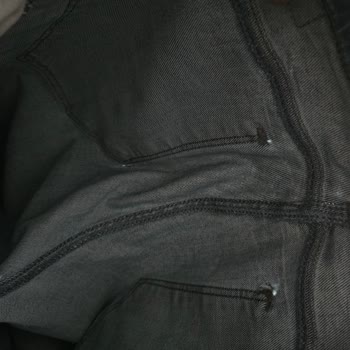 Kısa Sürede Aşınan Kot Pantolon Ve Üretim Kalite Sorunu