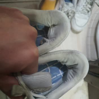 Ayakkabılar 2 Ay Sonra Kullanılamaz Hale Geldi, Satış Sonrası Yardım Reddetti