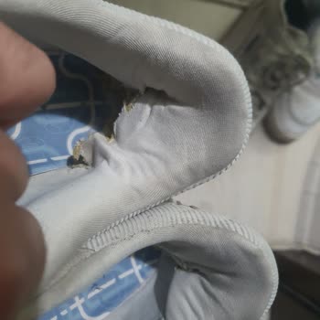 Ayakkabılar 2 Ay Sonra Kullanılamaz Hale Geldi, Satış Sonrası Yardım Reddetti