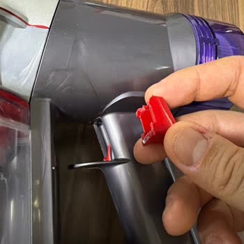 Dyson V8 Tetiği Aniden Kırıldı, Garanti Reddedildi Ve 4.449 TL Ücret Talep Edildi