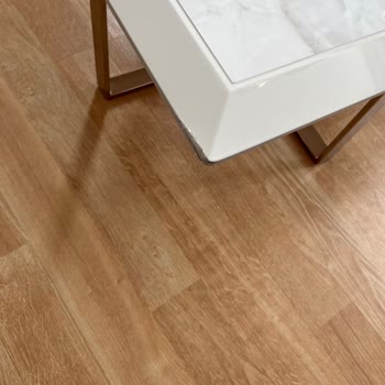 Çizik Gelen Orta Sehpa Ve Leke Bulunan Kanepe İçin Değişim Talebi