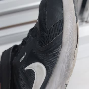 Nike Çocuk Ayakkabısının Erken Deformasyonu Ve Değişim Talebi