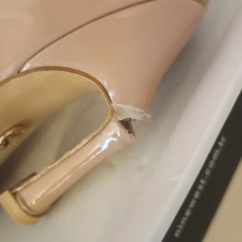 Nine West Topuklu Ayakkabıda Kısa Sürede Kırılan Topuk Ve Ürün Değişimi Talebi