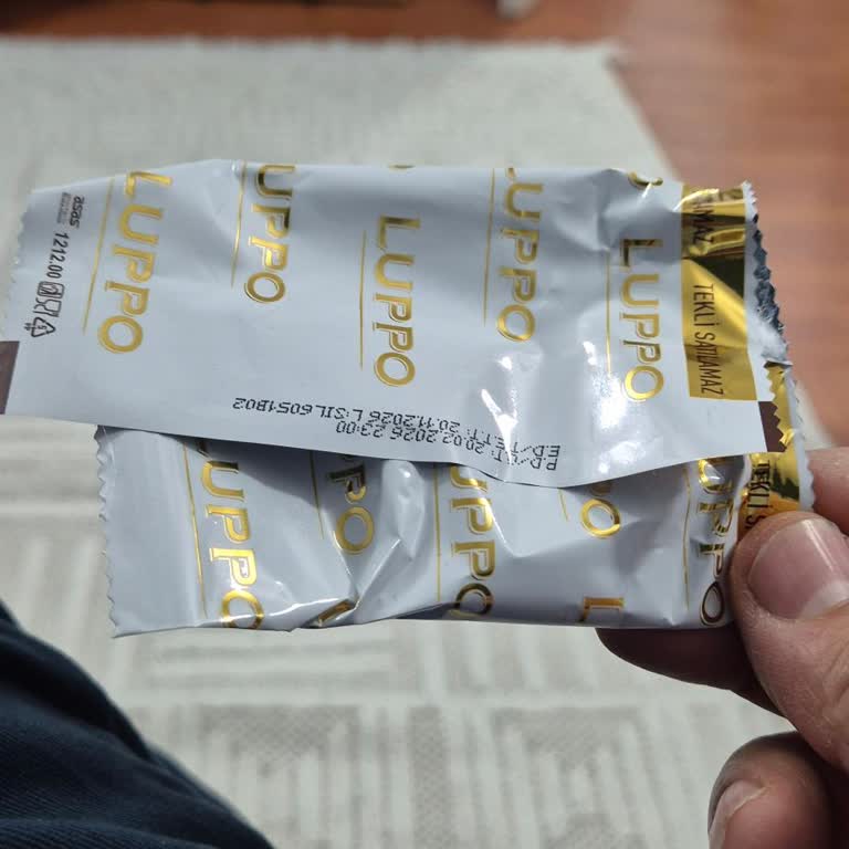 Kütahya A101'de Luppo Ürünlerinde Bayat Ve Lastik Kıvamı