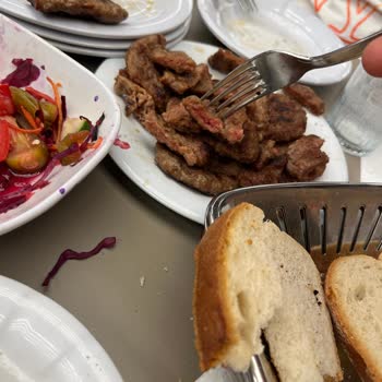 Çiğ Köfte Servisi Ve Tekrarlanan Sağlık Riski Nedeniyle Ücret İadesi Talebi