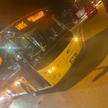 İETT Otobüsü Dikiz Aynamı Kırdı Ve Şoför Özür Dilemedi