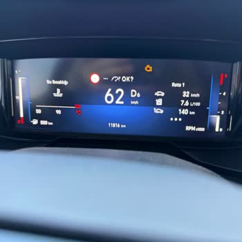 Opel Combo XL 2025 Modelinde Tekrarlayan Motor Arıza Işığı Ve Araç Değişim Talebi