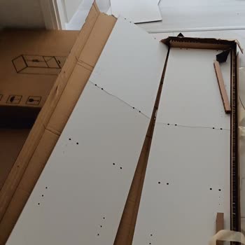 Hasarlı Ve Kalitesiz Dolap İçin Ücret İadesi Talebi