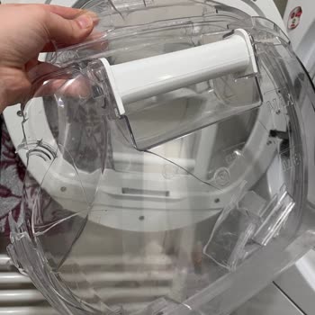 Hoover Kurutma Makinesinde Su Haznesi Kapağı Düşerek Eşimin Ayağına Çarptı, Garanti Değişimi Talebi