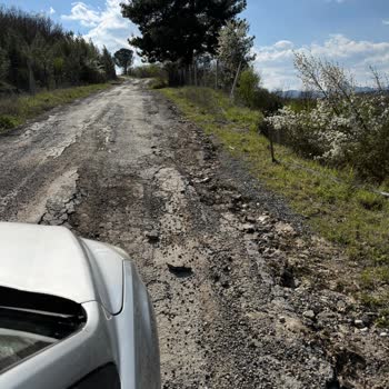 Gördes Kılcanlar Mahallesi Bozuk Atçılar Sokakta Ambulans Ulaşımı Tehlikede