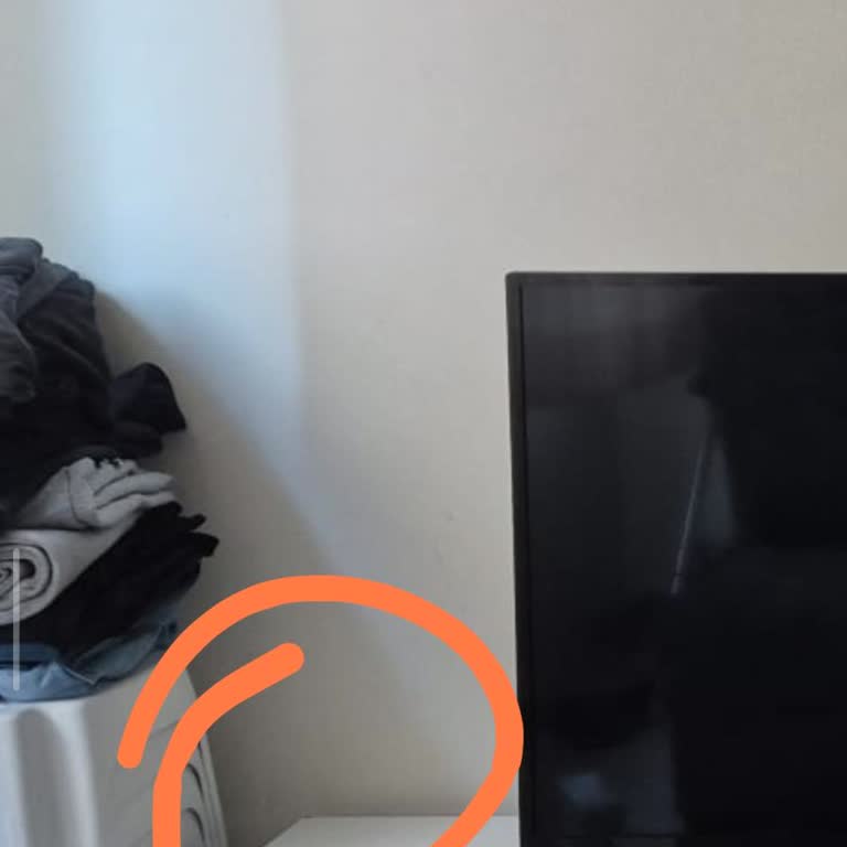 Kırık Köşeli TV Ünitesinin Değişim Ve Onarım Talebi