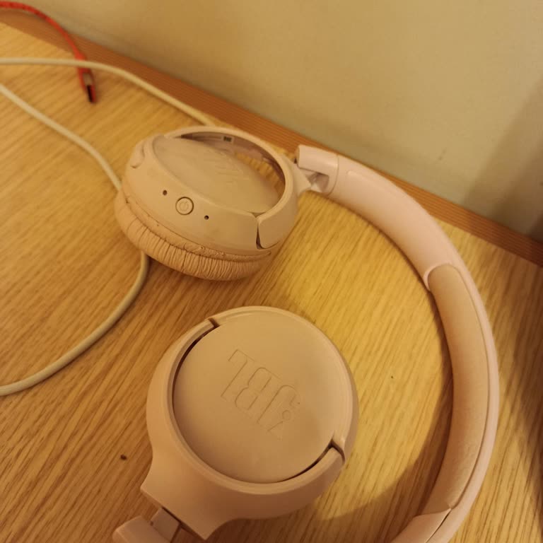 JBL Tune 570 Şarj Girişi Arızası Ücretsiz Onarım Veya Değişim Talebi