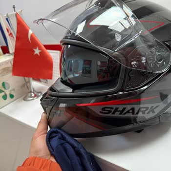 Bagaj Profilinin Çarpmasıyla Yeni Kaskım Kırıldı Ve Mağdur Oldum