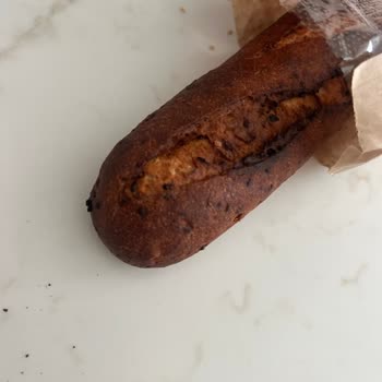 Yanmış Baget Ekmek Satışı İçin Özür Ve Telafi Talebi