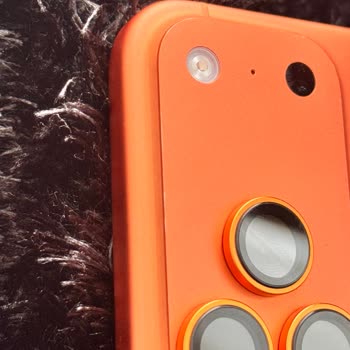 Apple 17 Pro Max Kamera Çerçevesi Renk Soyulması Garantiden Değişim İstiyorum