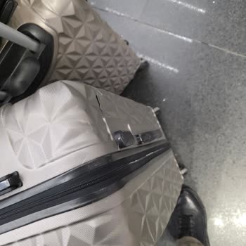 Hasarlı Bagaj İçin Acil Değişim Ve Geri Dönüş Talebi