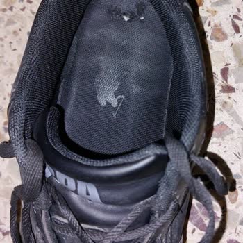 Ayakkabının Konforsuzluğu Ve Çorap Kısmındaki Yırtıklar Nedeniyle İade Talebi